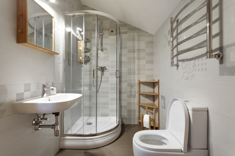 Shower-Tub Combo in a Compact Space